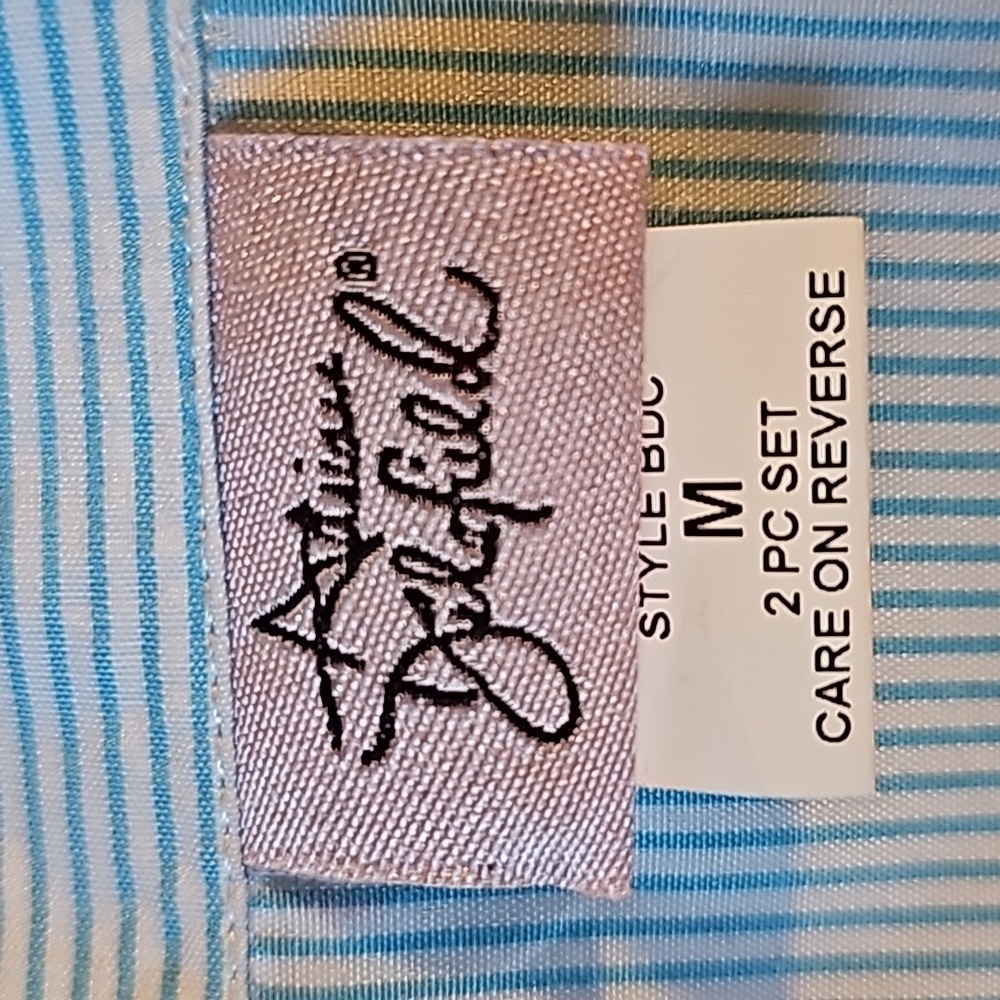 Adrian Dilafield 2 piece button down blouse with undershirt embroidered floral - Picture 10 of 12